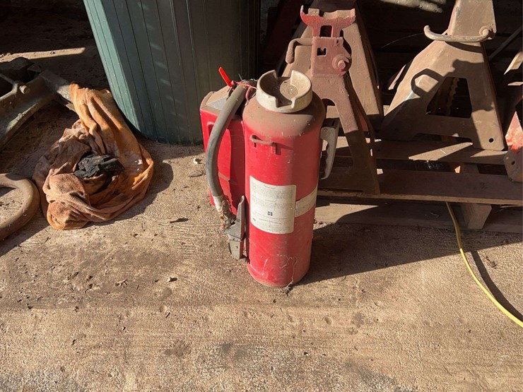 pallet-rack-with-contents-image-12