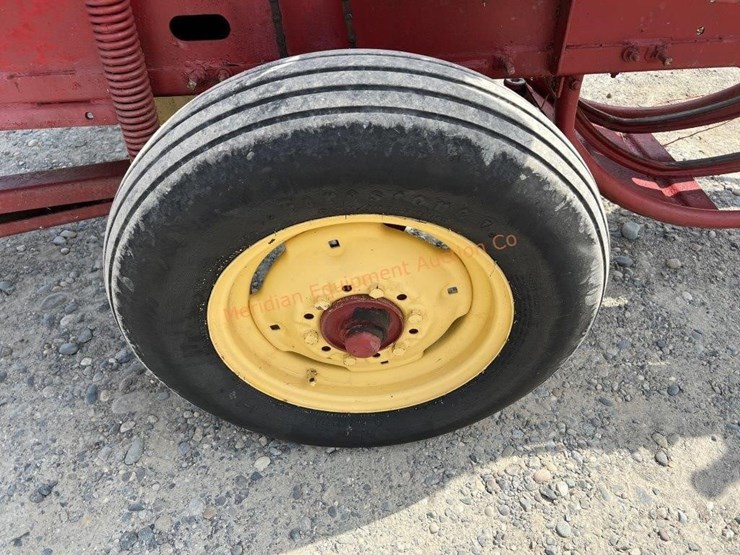 new-holland-69-image-7