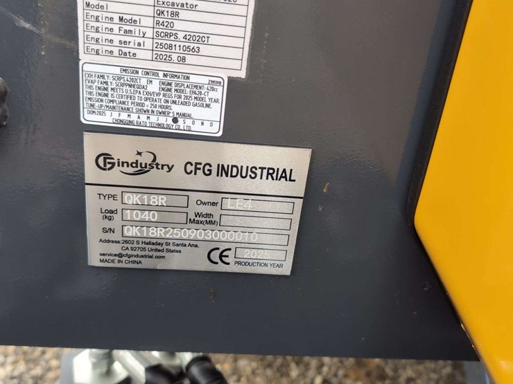 cfg-industrial-mini-excavator---qk18r---yellow-image-10