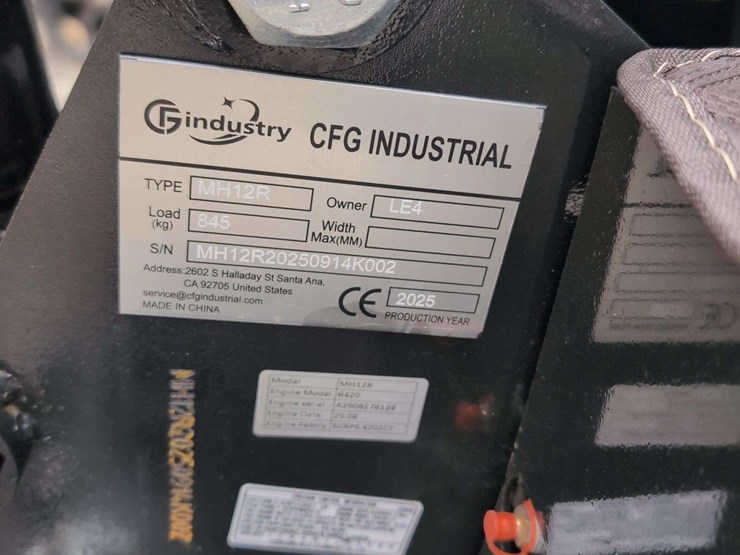 cfg-industrial-mini-excavator---mh12r---green-image-9