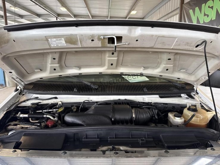 2009-ford-e350-image-13