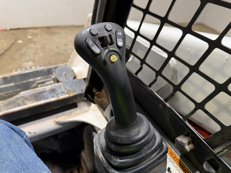 bobcat-t250-image-21