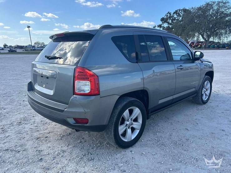 2012-jeep-compass-image-3