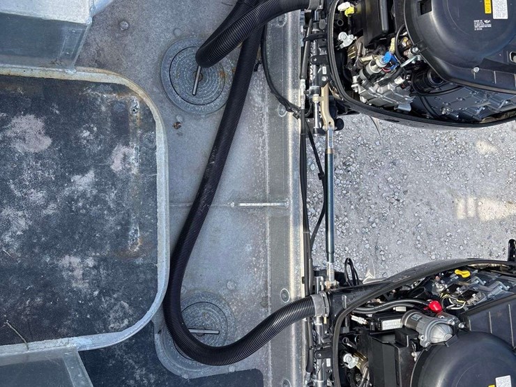 tug-boat-with-tri-axle-magic-tilt-boat-trailer-image-33