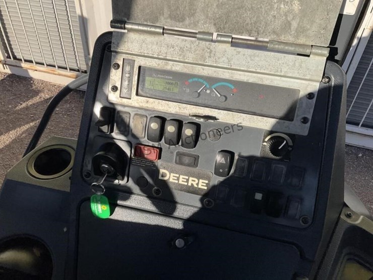 2018-deere-310l-ep-image-19