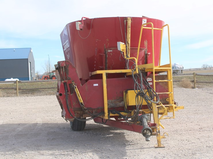 supreme-intl-700t-image-2