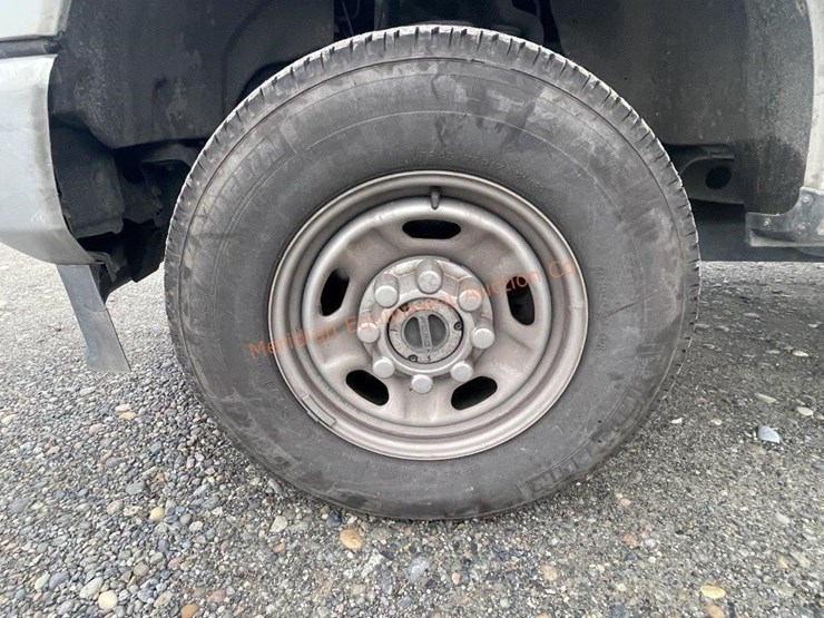 2021-ford-f350-xl-image-27