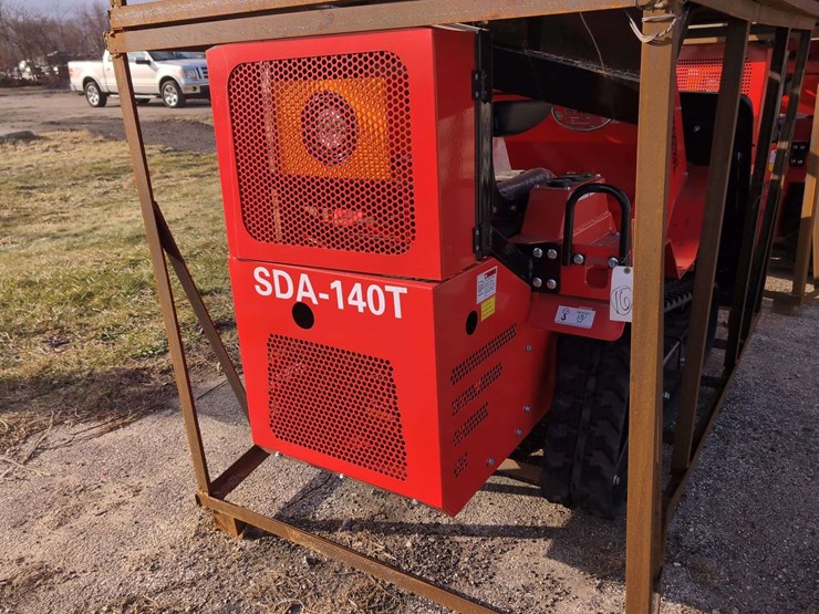 agt-gas-powered-mini-track-skid-steer-loader-sda-140t---red-image-4