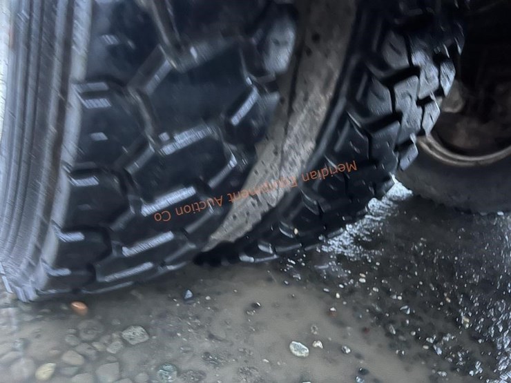 1988-international-s1700-image-17