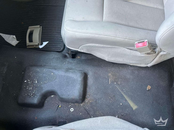 2011-ford-expedition-image-15