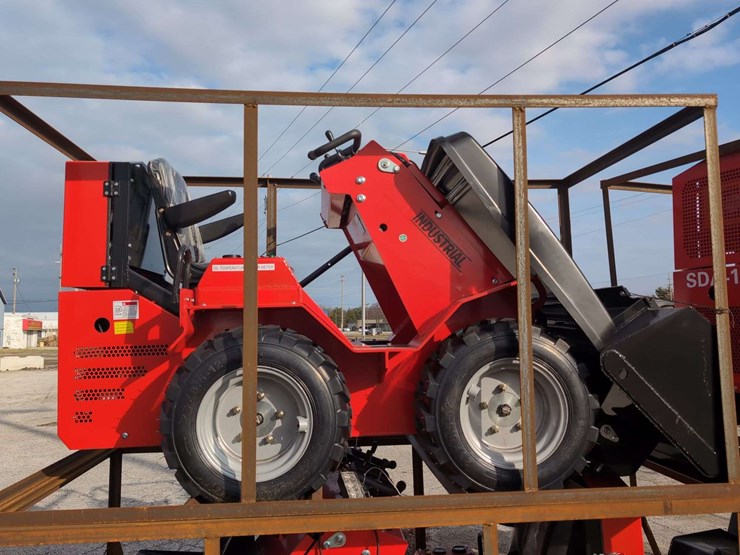 agt-gas-powered-mini-track-skid-steer-loader-sda-140w---red-image-1