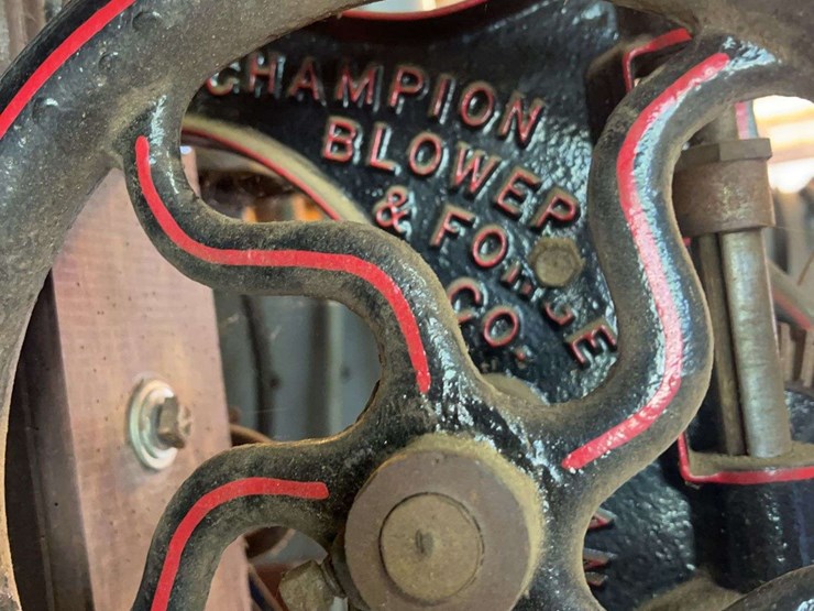 drill-presses,-wheel-stretcher,-grinder-image-5