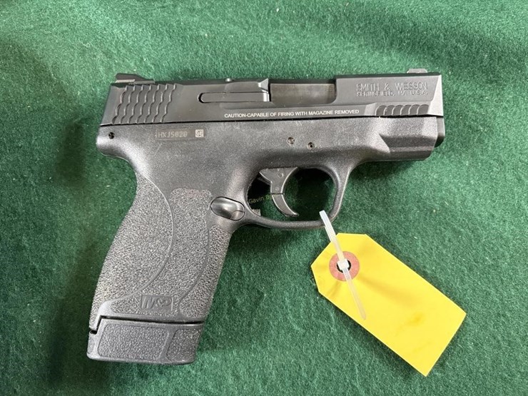 smith-&-wesson-m&p-45-auto-shield-pistol-image-2