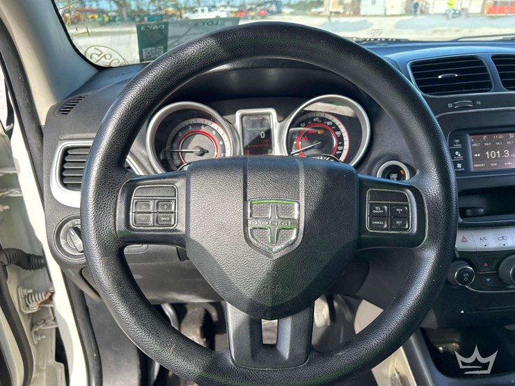 2014-dodge-journey-image-13