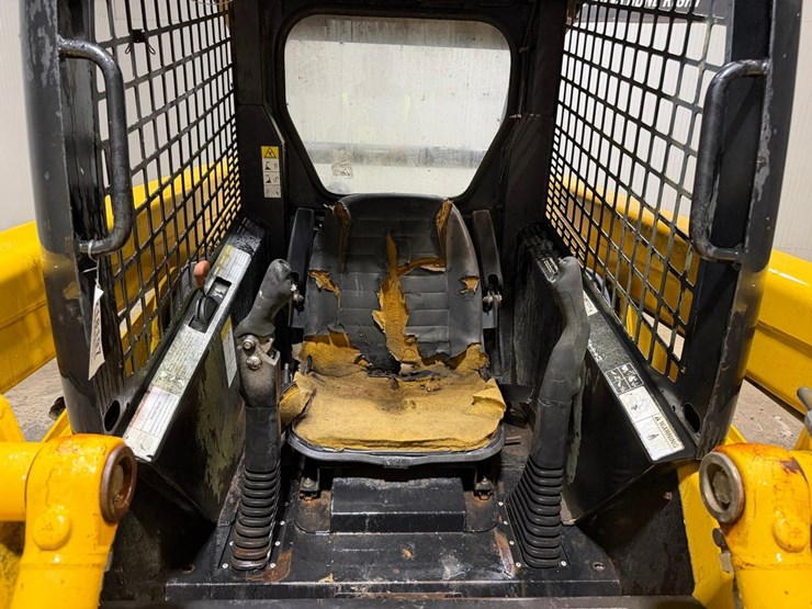 john-deere-250-image-16