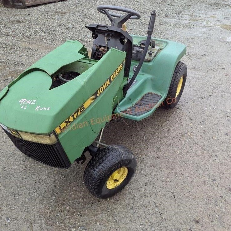 JOHN DEERE LX176