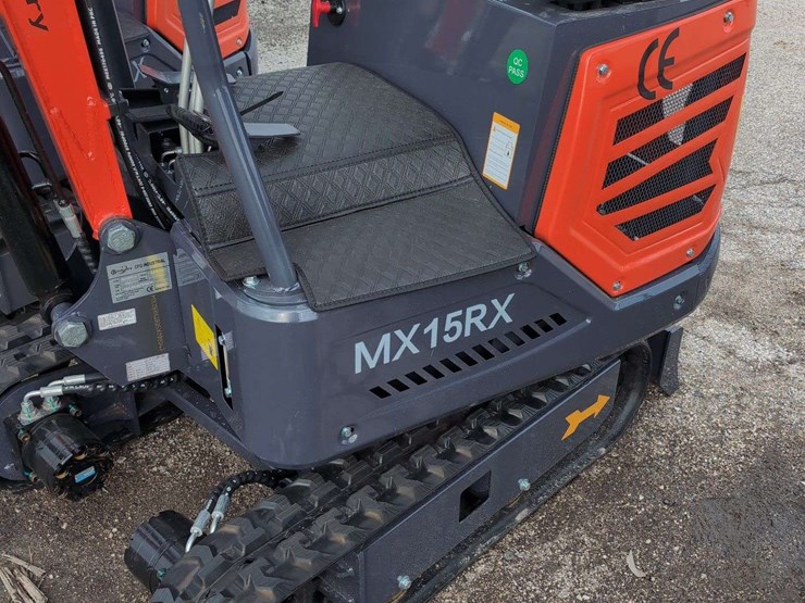 cfg-industrial-mini-excavator---mx15rx---red-image-3