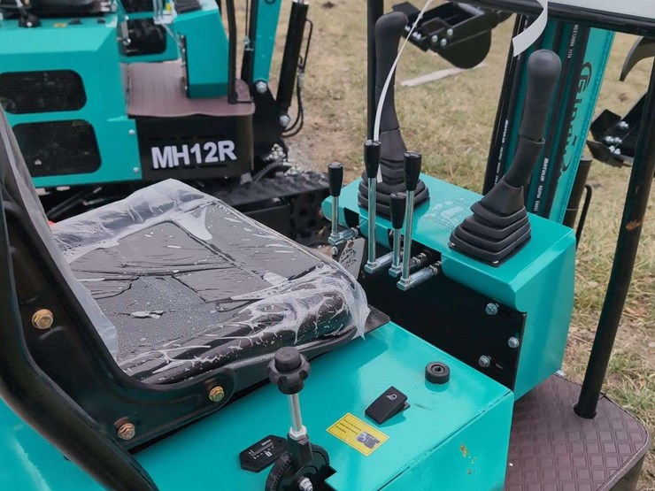 cfg-industrial-mini-excavator---mh12r---green-image-8
