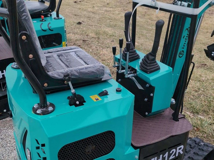 cfg-industrial-mini-excavator---mh12r---green-image-7