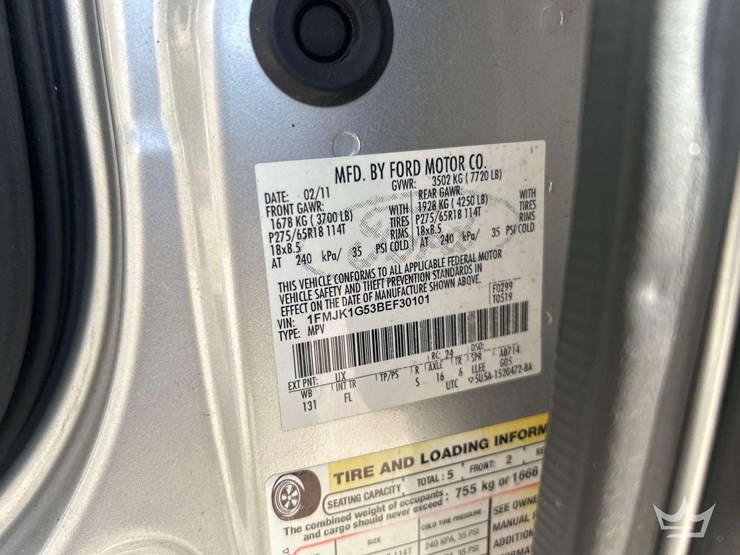 2011-ford-expedition-image-5