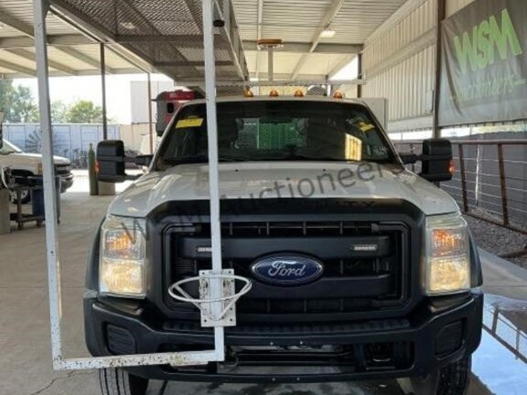 2014-ford-f550-image-3