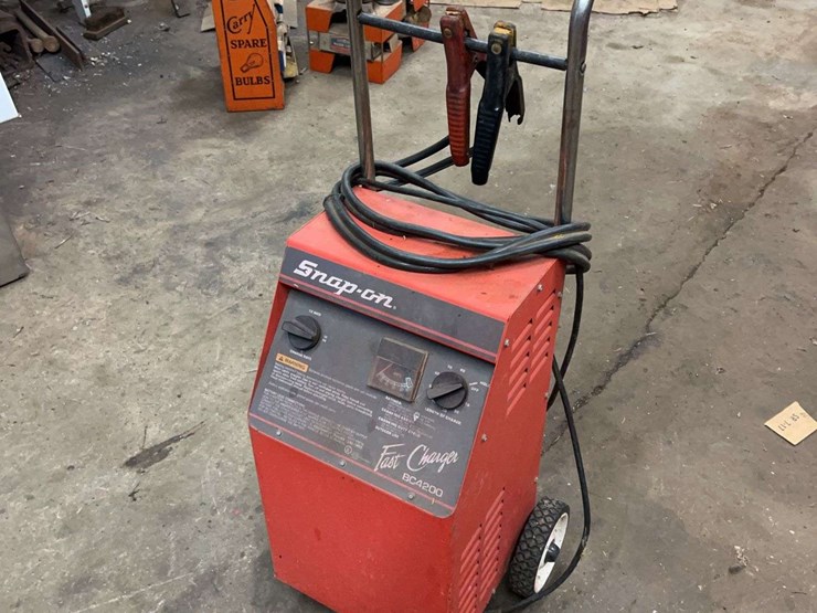 snap-on-battery-charger-image-1