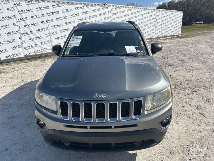 2012-jeep-compass-image-21