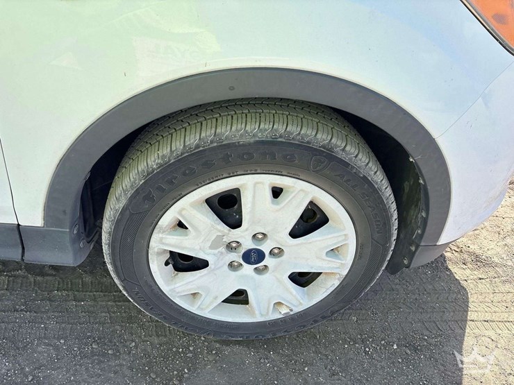 2015-ford-escape-image-23