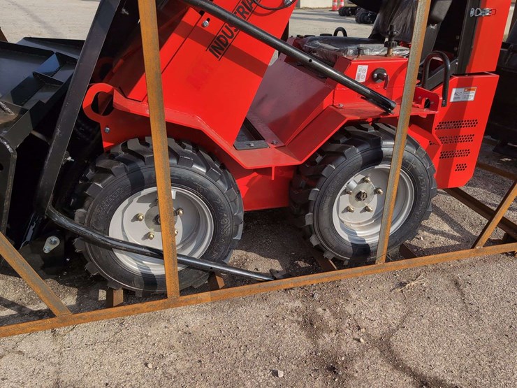 agt-gas-powered-mini-track-skid-steer-loader-sda-140w---red-image-3