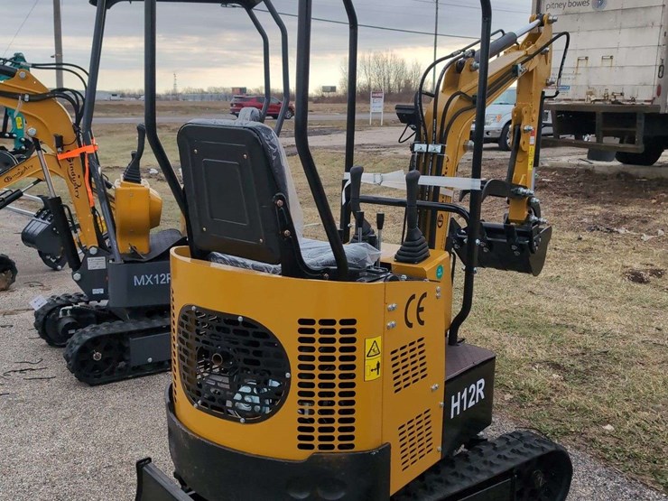 cfg-industrial-mini-excavator---h12r---yellow-image-5