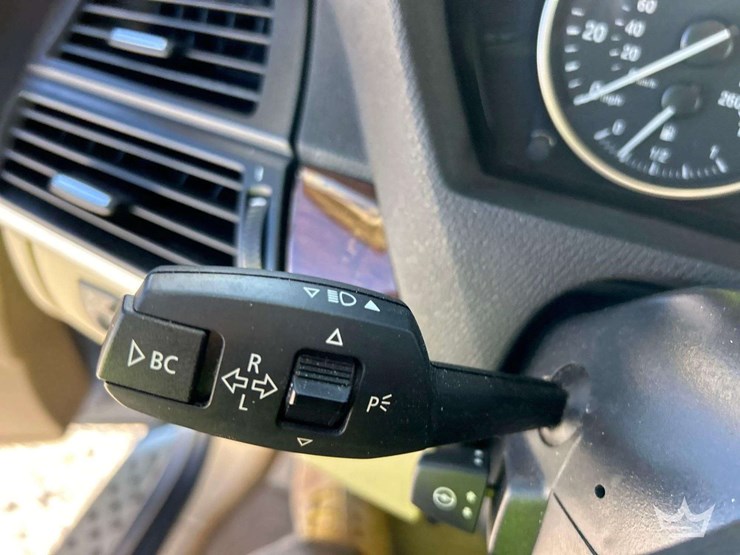 2013-bmw-x5-image-15