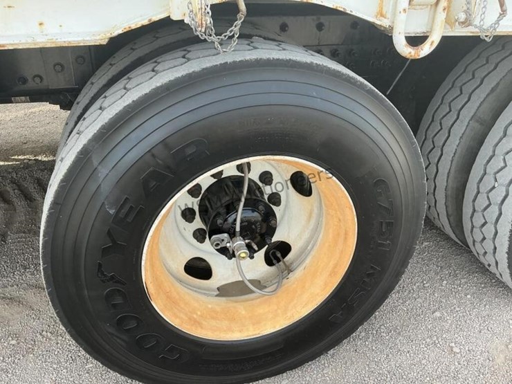 2007-sterling-l7500-image-8