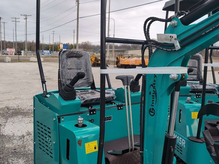 cfg-industrial-mini-excavator---h15r---green-image-4