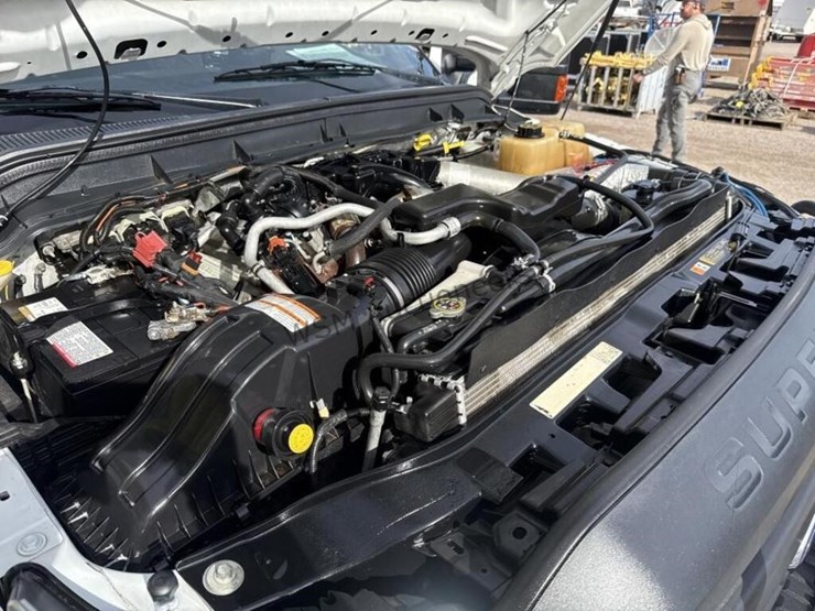 2016-ford-f550-image-23