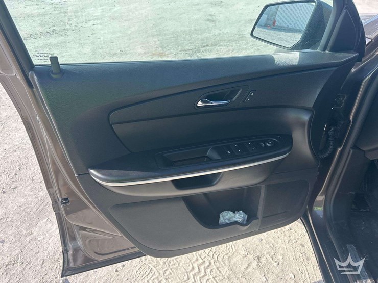 2012-gmc-acadia-image-14