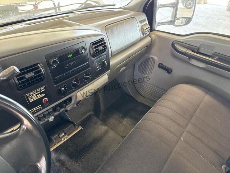 2006-ford-f450-image-26