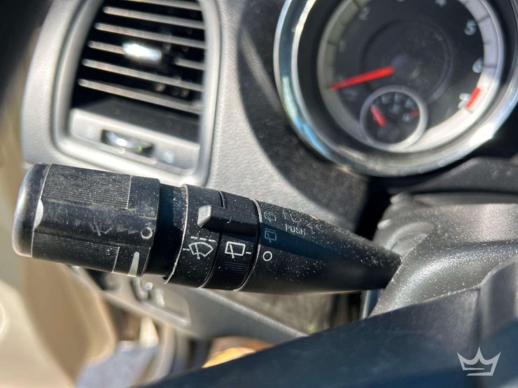 2014-dodge-grand-caravan-image-14