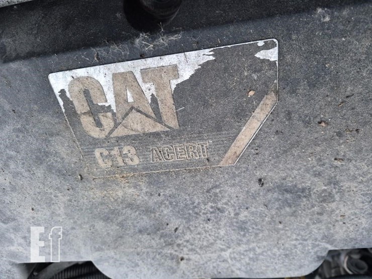 2008-peterbilt-365-image-18