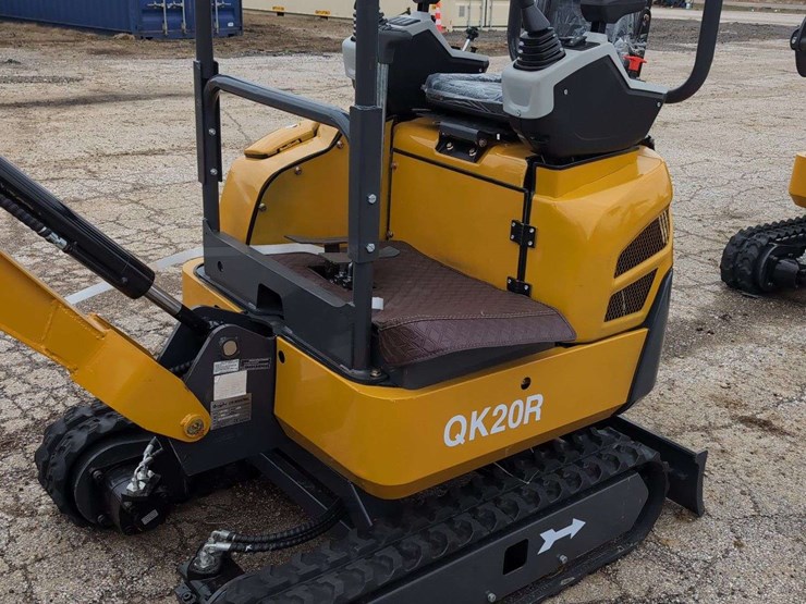 cfg-industrial-mini-excavator---qk20r---yellow-image-3
