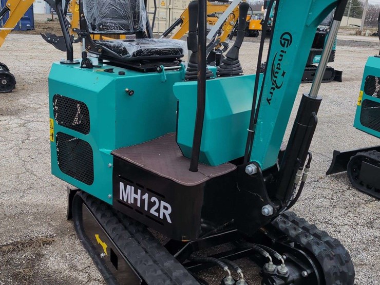cfg-industrial-mini-excavator---mh12r---green-image-6
