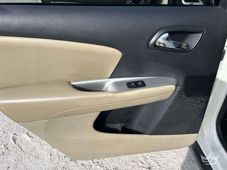 2014-dodge-journey-image-22