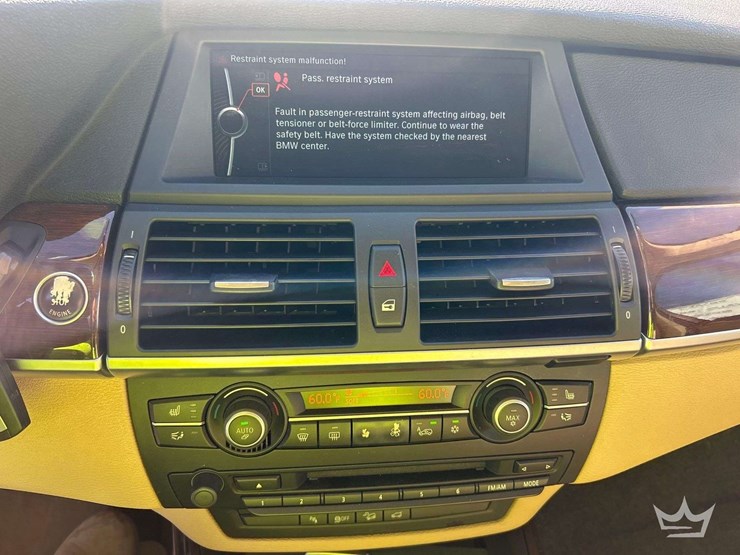 2013-bmw-x5-image-19