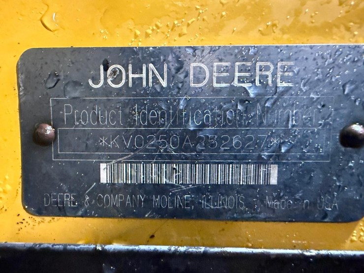 john-deere-250-image-24