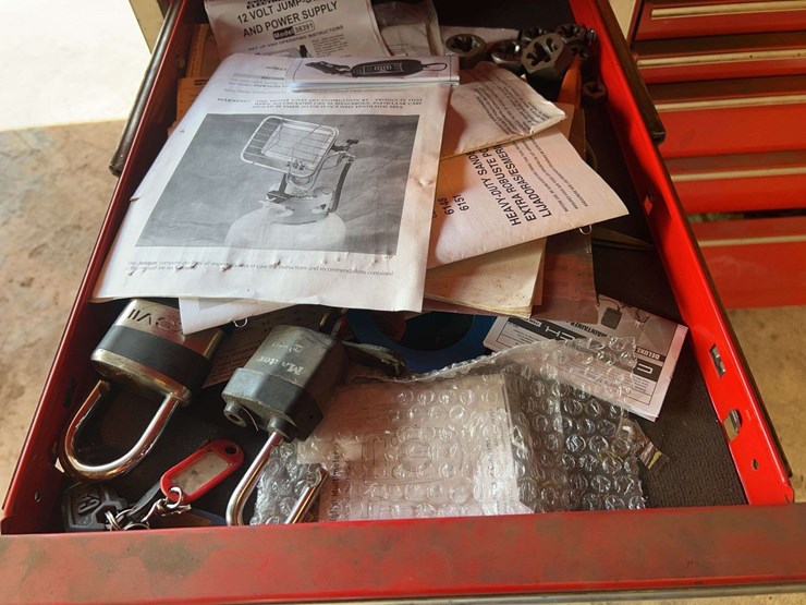 snap-on-toolbox-with-tools-image-19