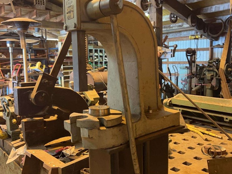 metal-working-table-image-31