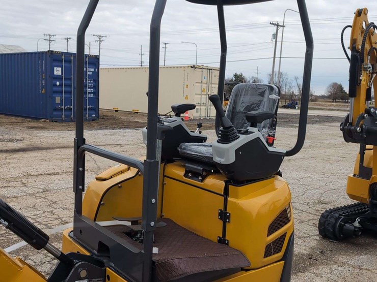 cfg-industrial-mini-excavator---qk20r---yellow-image-4