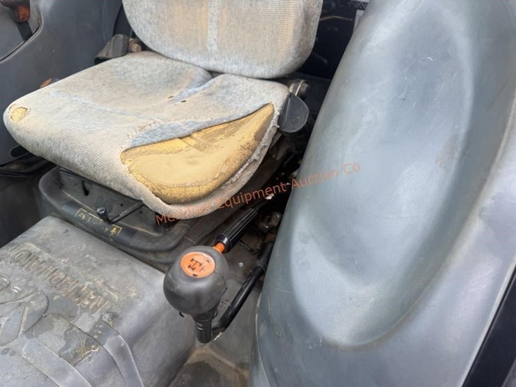 new-holland-tn95fa-image-37