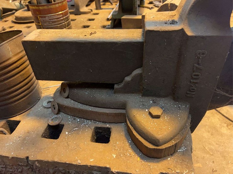 metal-working-table-image-11