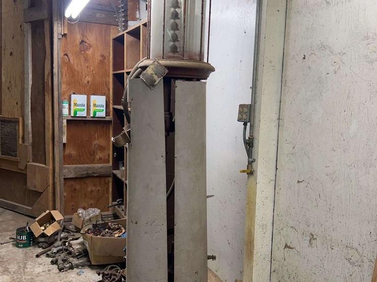 vizo-10-gallon-visable-gas-pump-image-2