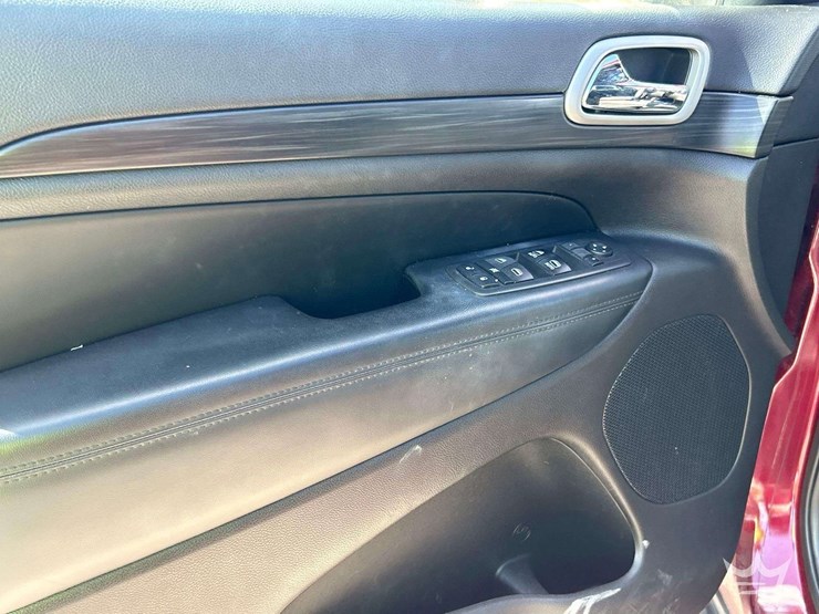 2019-jeep-grand-cherokee-image-11